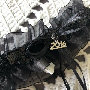 FREE 🎁| 2016 Garter